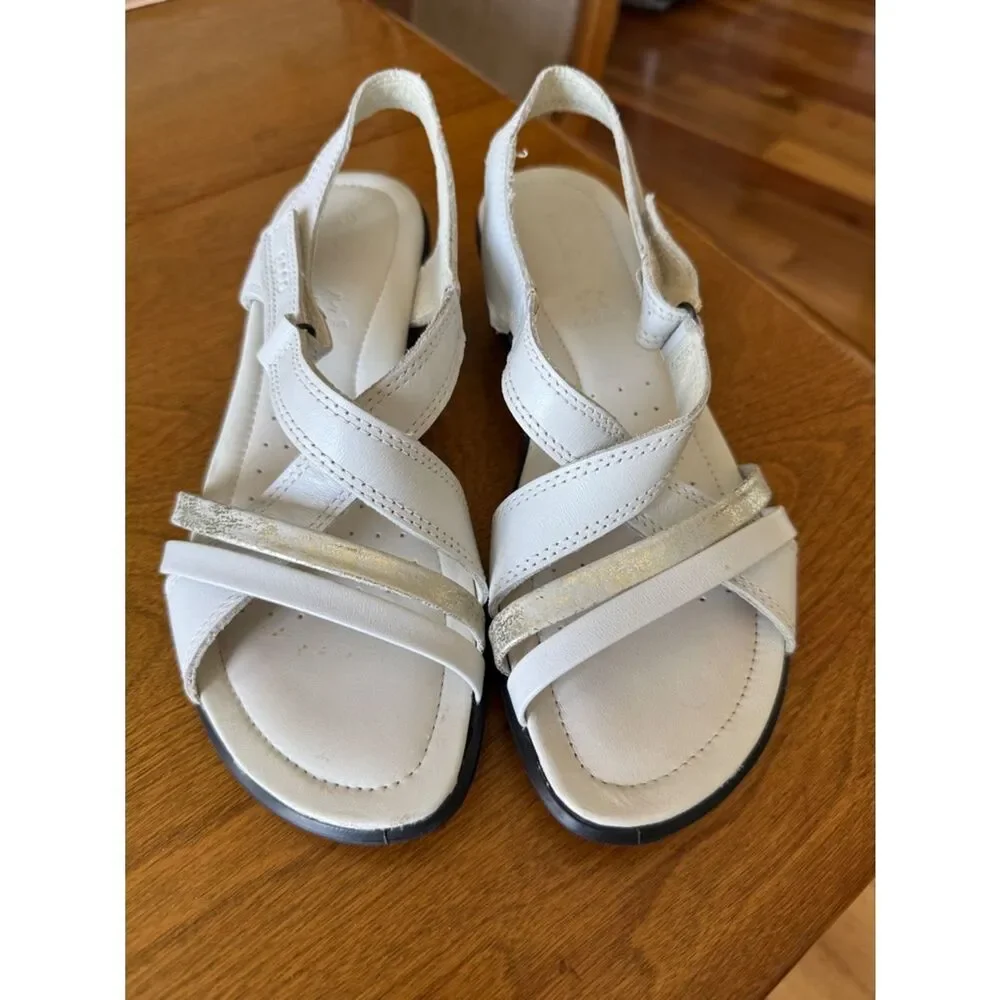 NEW Ecco Felicia” sandals